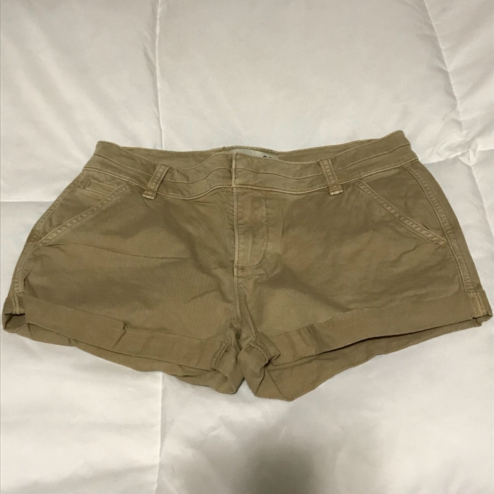 Abercrombie & Fitch khaki shorts